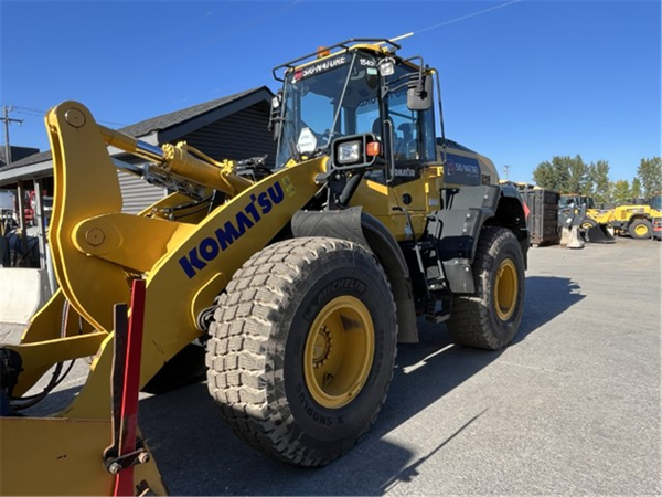 2022 Komatsu WA320-8 5082