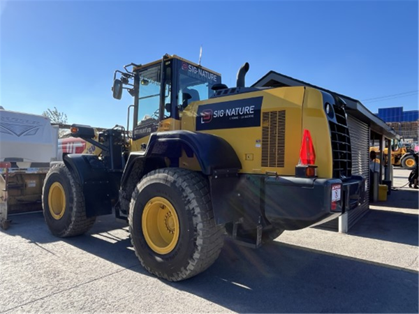 2022 Komatsu WA320-8 5082