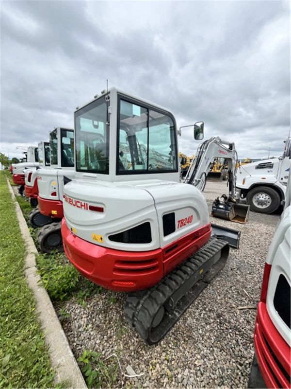 2023 Takeuchi TB240CRA 4960