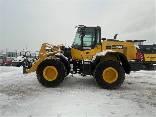 2023 Komatsu WA200-8 5088